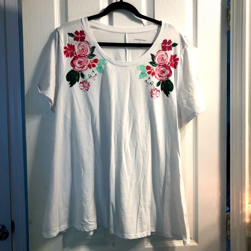 NWOT t-shirt with floral detail, size 18/20